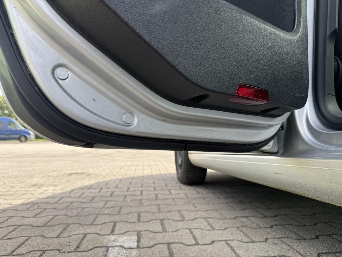VW Golf Plus 2 original T&uuml;r hinten links LA7W Reflexsilber Rohbau Bj.2009